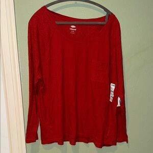 Old Navy relaxed fit XL NWT Red Long Sleeve Tee